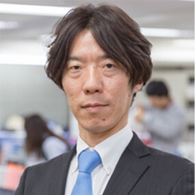 シン中央会計事務所の代表税理士・篠塚先生のプロフィール写真